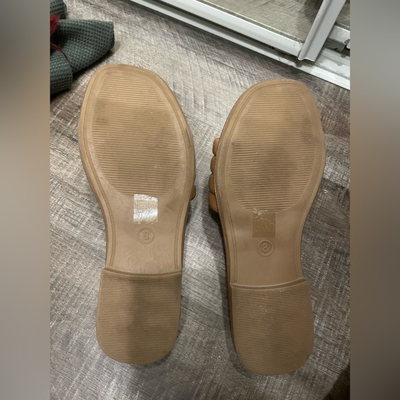 Cushionair tan sandals - Picture 2 of 2